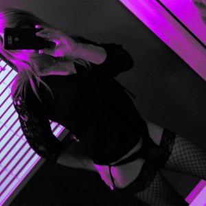 Uploaded by:SexyAlexisCD