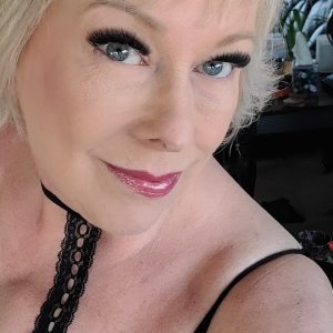 Uploaded by:HornyTwo