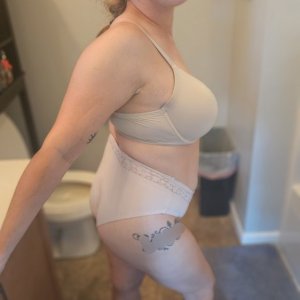 Uploaded by:BellaSlut