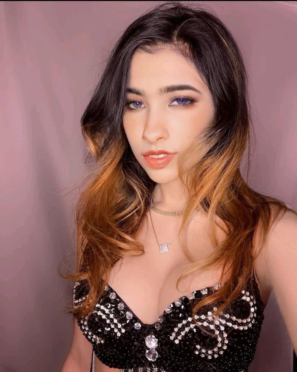 Uploaded by:IndianCouple246