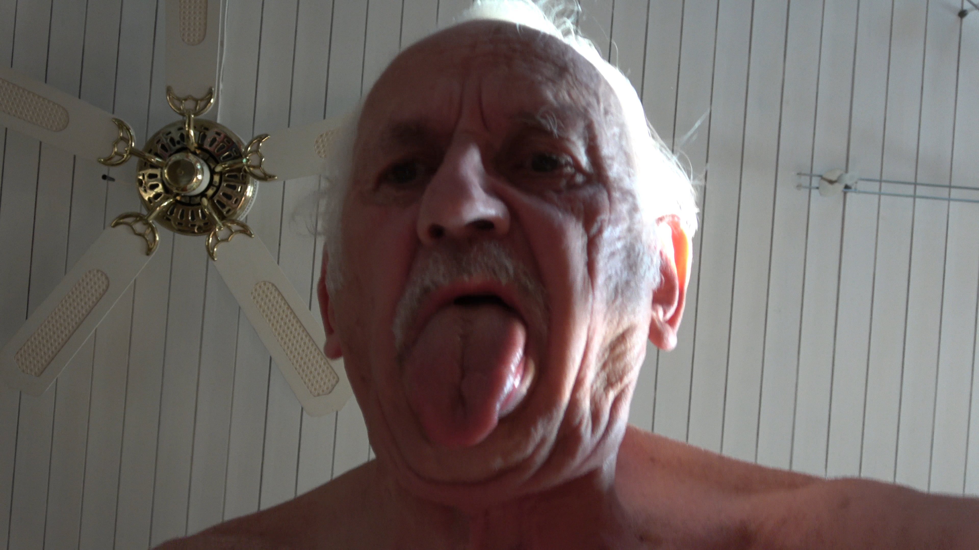 Uploaded by:SlaveErnst
