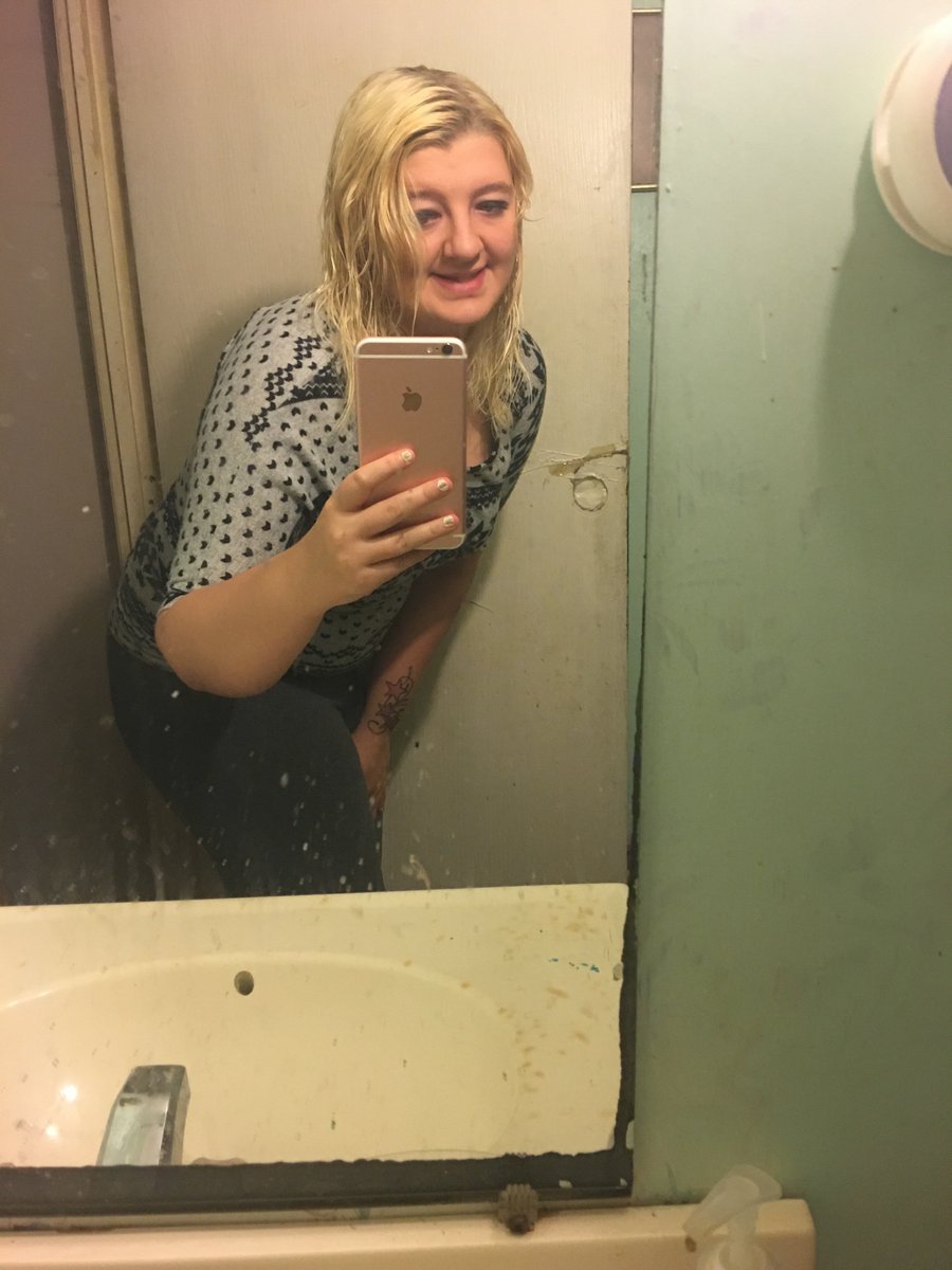 Uploaded by:snowwhore69