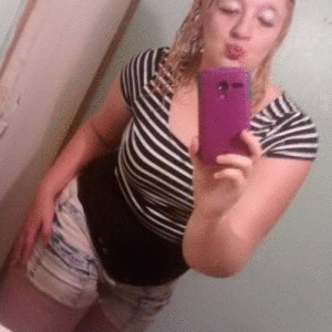 Uploaded by:snowwhore69