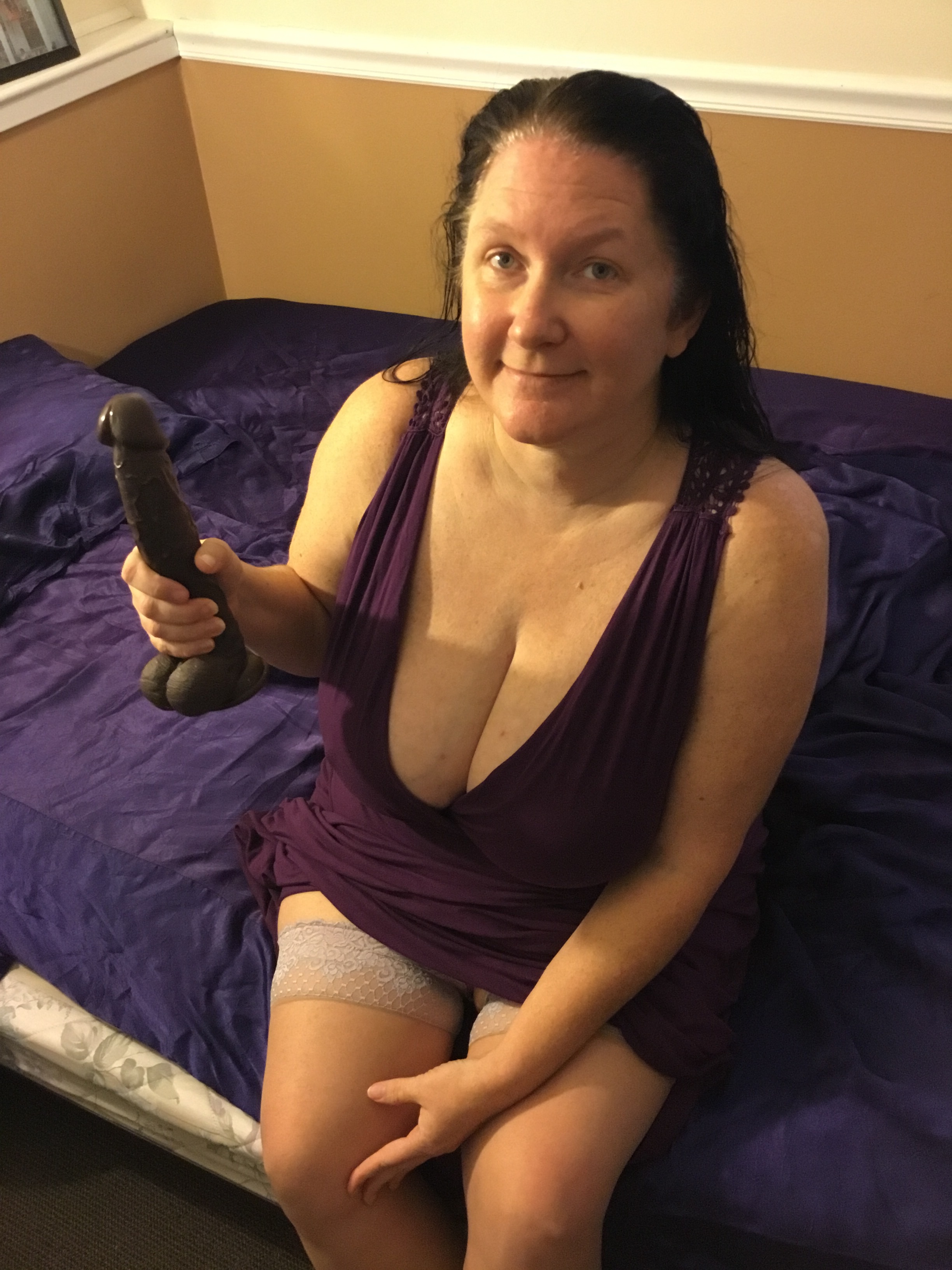 Uploaded by:WearMoreNylons